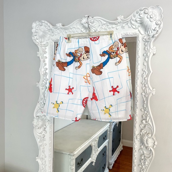 New York Couture * One of a Kind* VINTAGE Reworked Toy Story Pocket Shorts - Picture 4 of 12